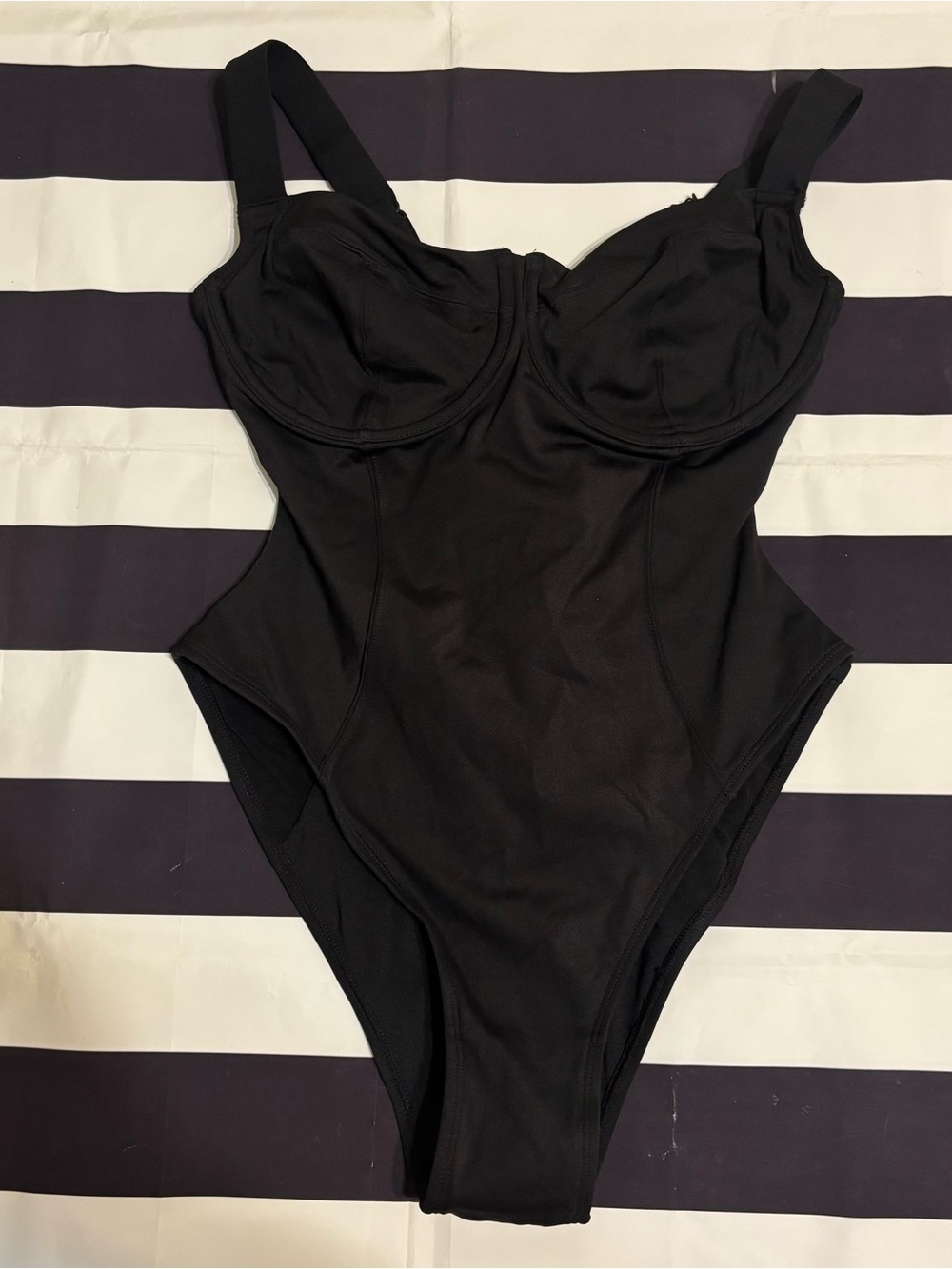 BNWT TA3 High Cut Lifty Shape Wear One Piece Swimsuit Medium Short D/DD